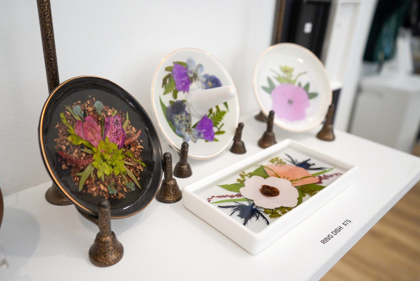 About Us our-floral-keepsakes-by-lauri-r-nh.